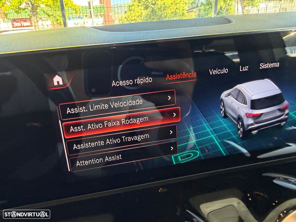 Mercedes-Benz GLA 250 e AMG Line - 17