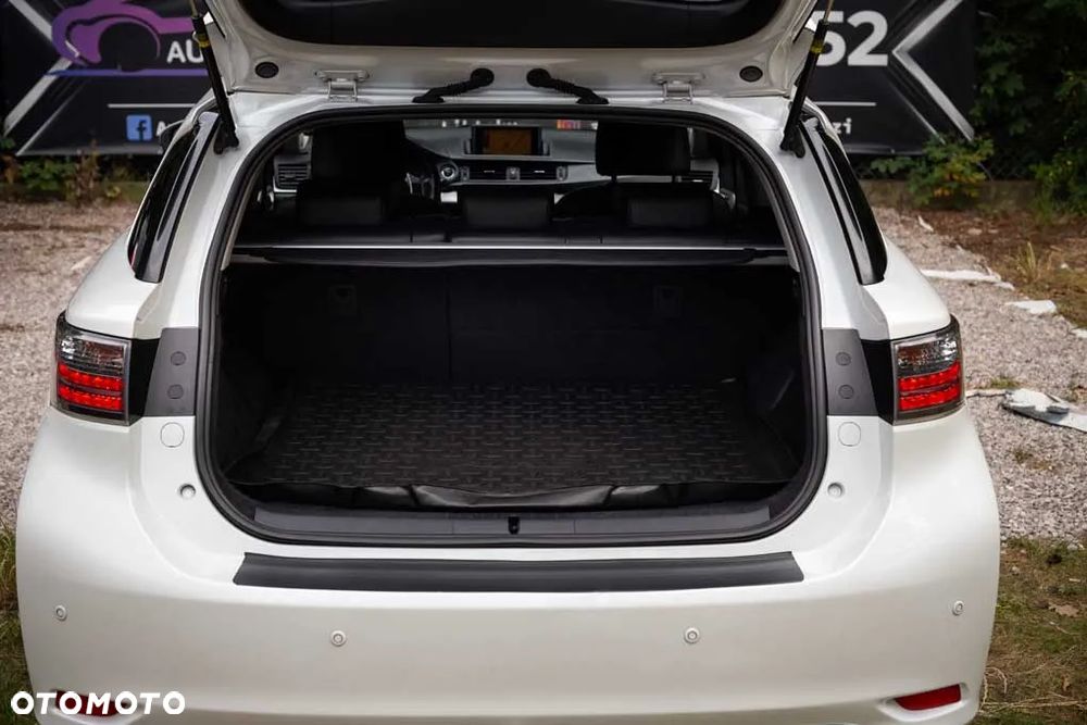 Lexus CT 200h Impression Line - 28