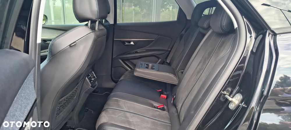 Peugeot 3008 1.2 PureTech Crossway S&S EAT6 - 17