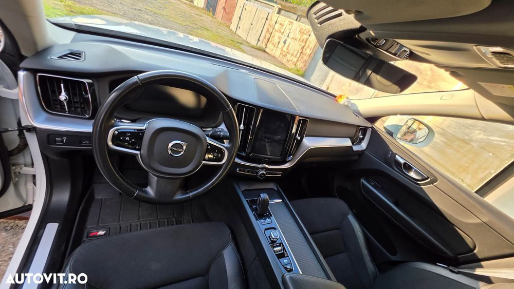 Volvo XC 60 B4 D AWD Geartronic Momentum - 14