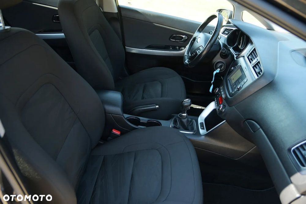 Kia Ceed 1.6 GDI Dream Team Edition - 19