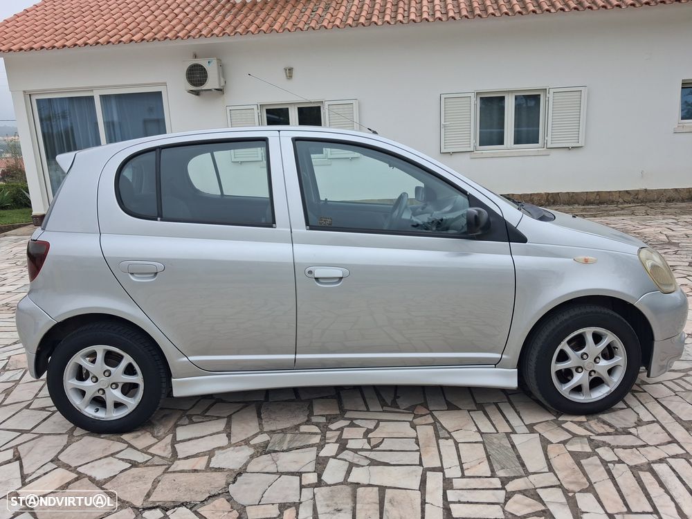 Toyota Yaris 1.4 D-4D Sol - 3