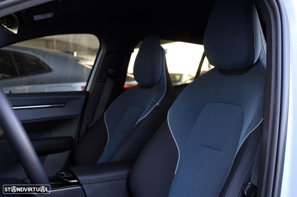 Volvo EX30 69 kWh Twin Motor Plus - 8