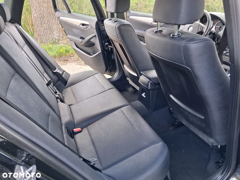 BMW X1 sDrive16d xLine - 12
