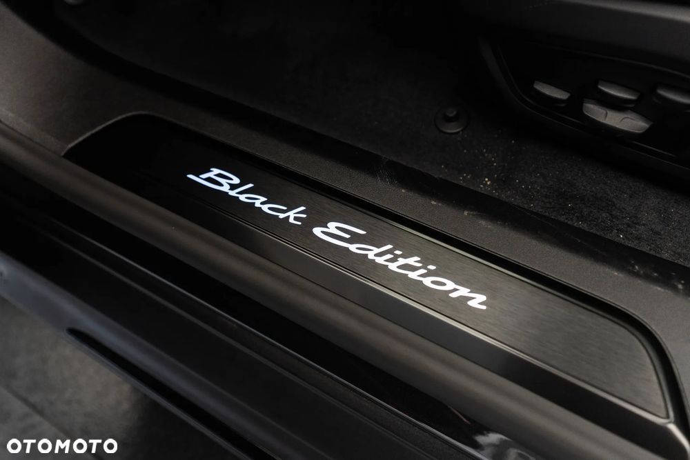 Porsche Taycan 105kWh 4S Black Edition - 28