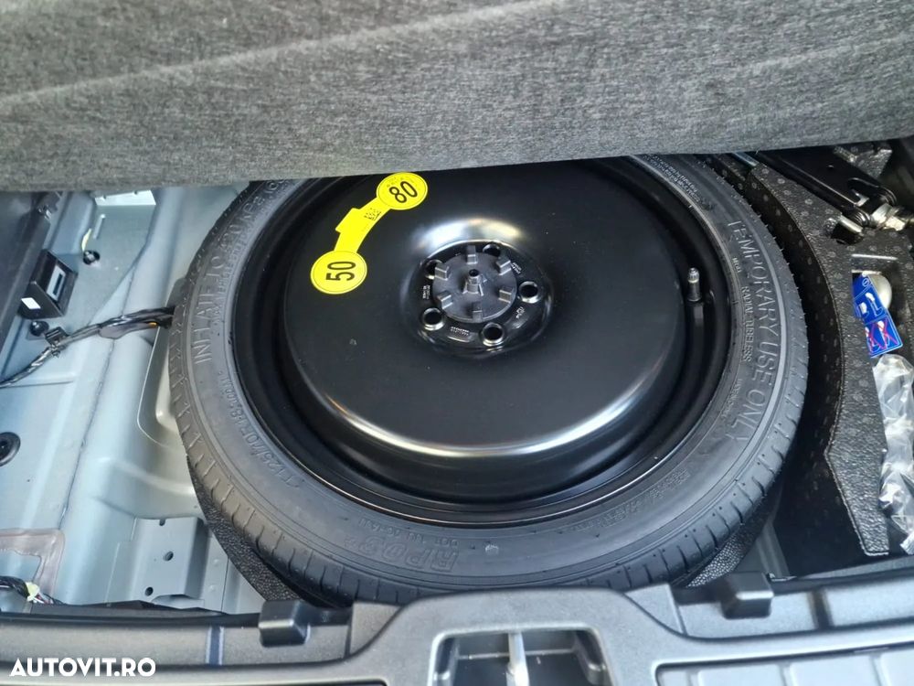 Volvo XC 40 B4 AT FWD MHEV Ultimate Dark - 38