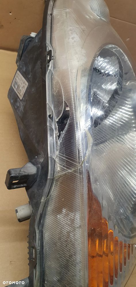 Lampa lewy przód przednia lewa Nissan Note E11 EU 26060-9U10A - 5