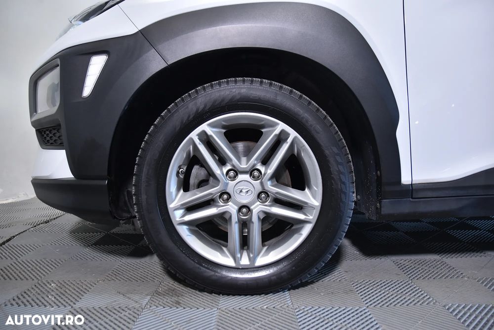 Hyundai KONA - 14
