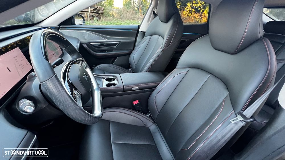 Xpeng P7i 86.2 kWh Long Range + Premium Cockpit - 18