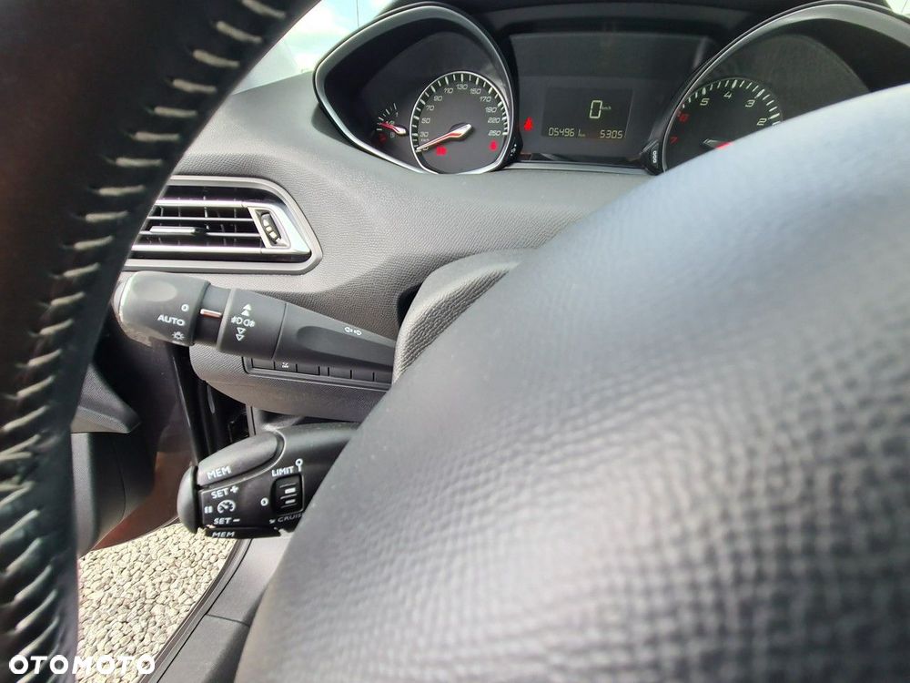 Peugeot 308 SW PureTech 130 Allure - 19