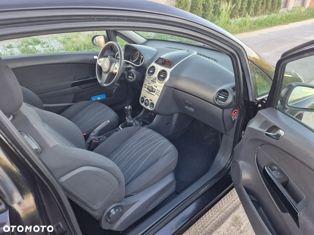 Opel Corsa 1.2 16V Cosmo - 10