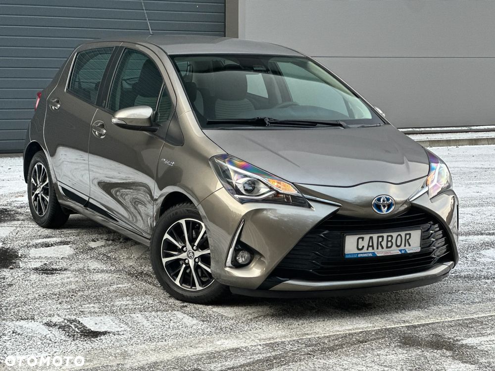Toyota Yaris Hybrid 100 Business Edition - 3