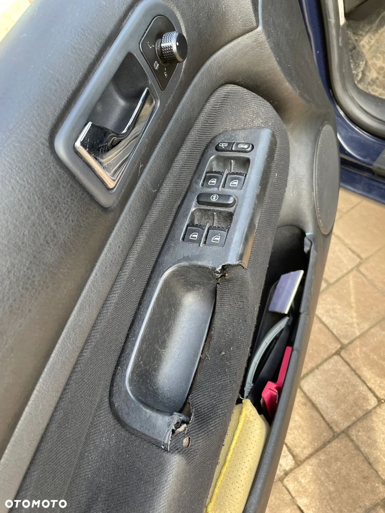 Volkswagen Golf 1.9 TDI Comfortline - 28