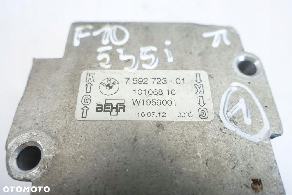 BMW F10 535 3.0 i TERMOSTAT OLEJU 7592723 oryginał - 2