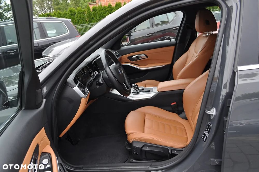 BMW Seria 3 330d Luxury Line sport - 19