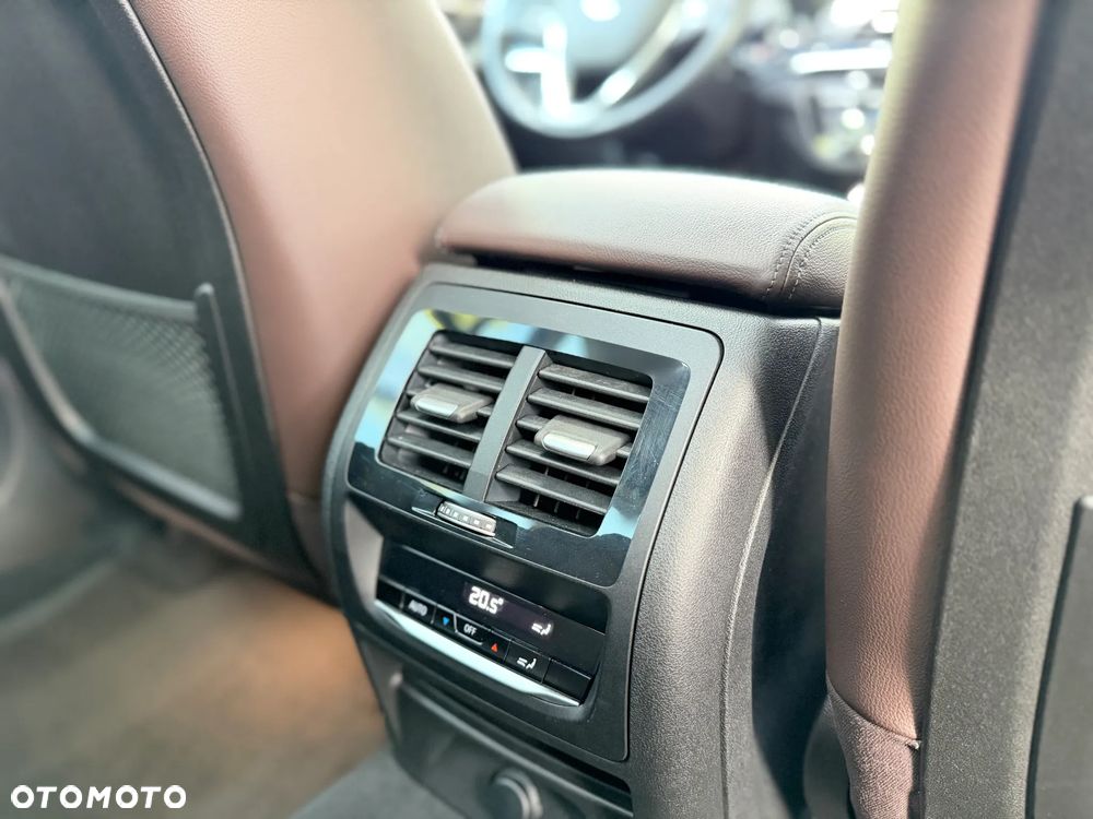 BMW X3 xDrive20d xLine - 34