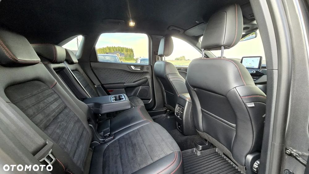 Ford Kuga 2.0 EcoBlue 4x4 ST-LINE X - 31