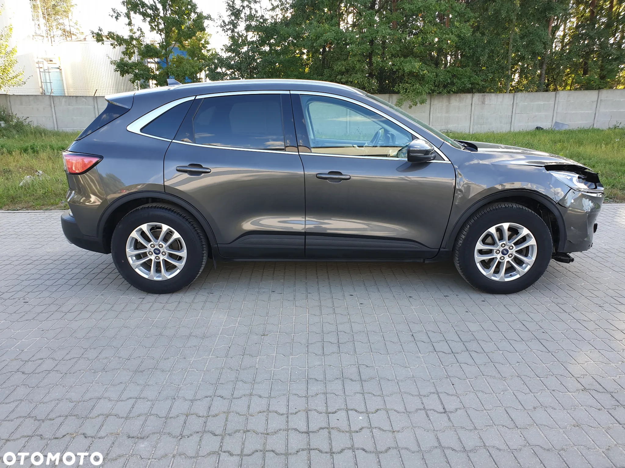 Ford Kuga 1.5 EcoBoost TITANIUM - 5