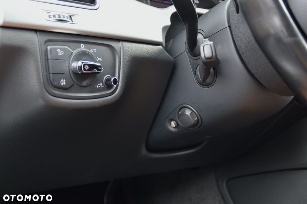 Audi A8 3.0 TDI DPF clean quattro tiptronic - 33