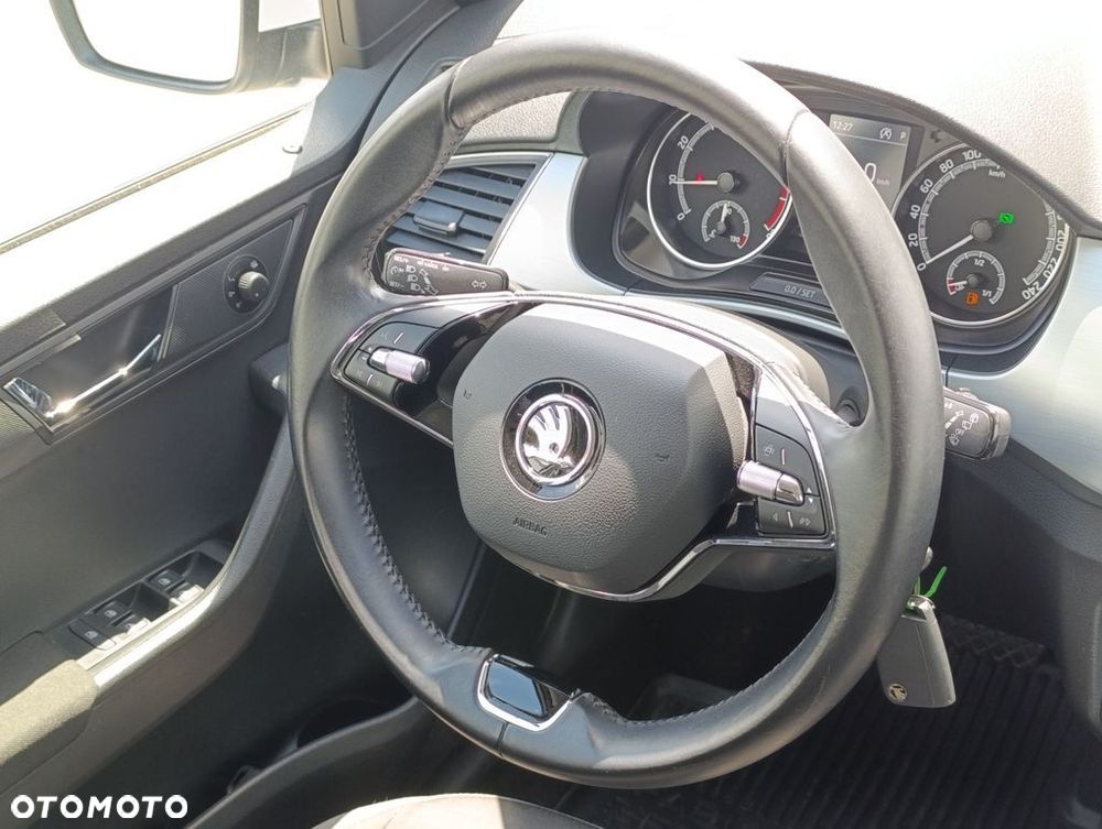 Skoda Fabia 1.0 TSI Ambition DSG - 27