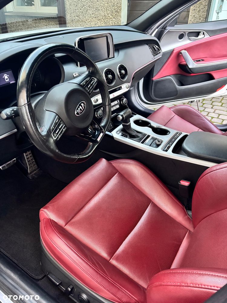 Kia Stinger 3.3 T-GDI AWD GT - 6