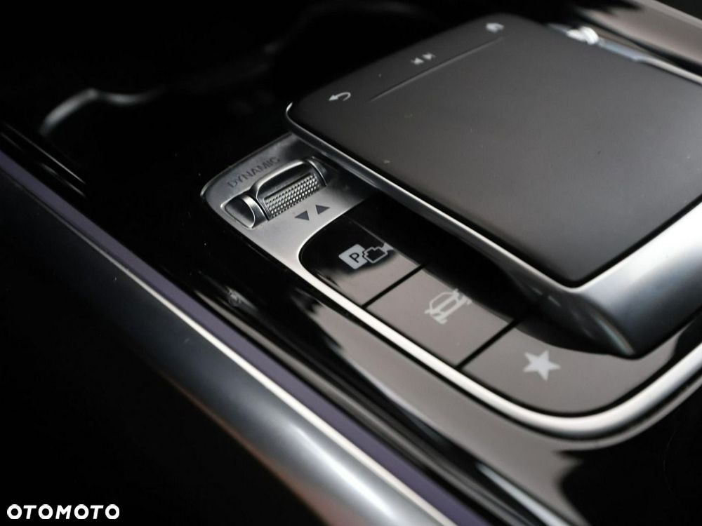 Mercedes-Benz GLB 200 d 8G-DCT AMG Line - 31