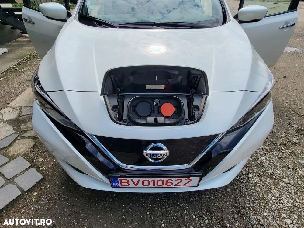 Nissan LEAF 40 kWh N-Connecta - 16