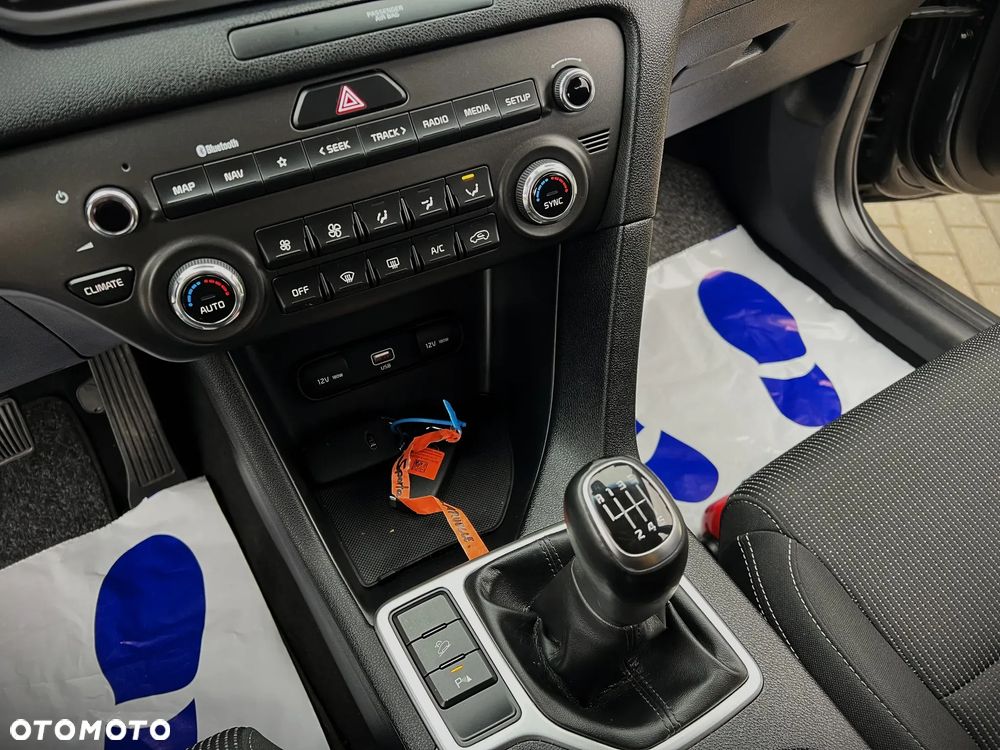 Kia Sportage 1.6 GDI Black Edition 2WD - 36