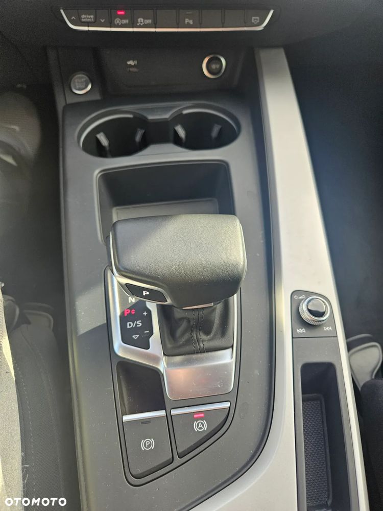 Audi A4 Avant 40 TFSI S tronic S line - 35