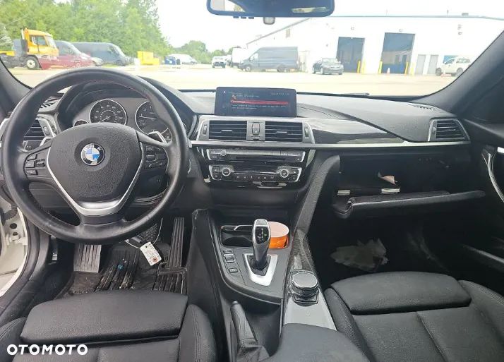 BMW Seria 3 330i Edition Luxury Line Purity - 11