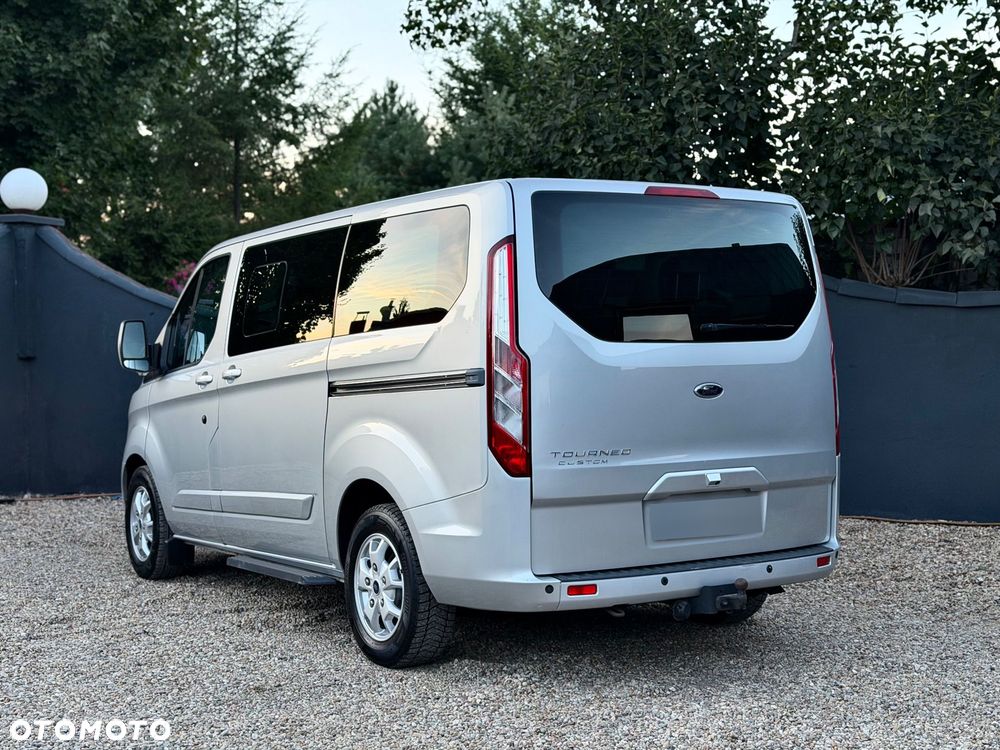 Ford Tourneo Custom - 4