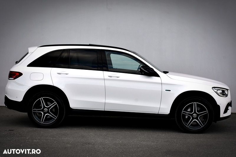 Mercedes-Benz GLC - 12