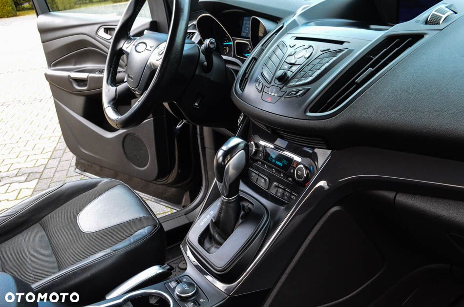 Ford Kuga 2.0 TDCi 4WD Titanium - 38