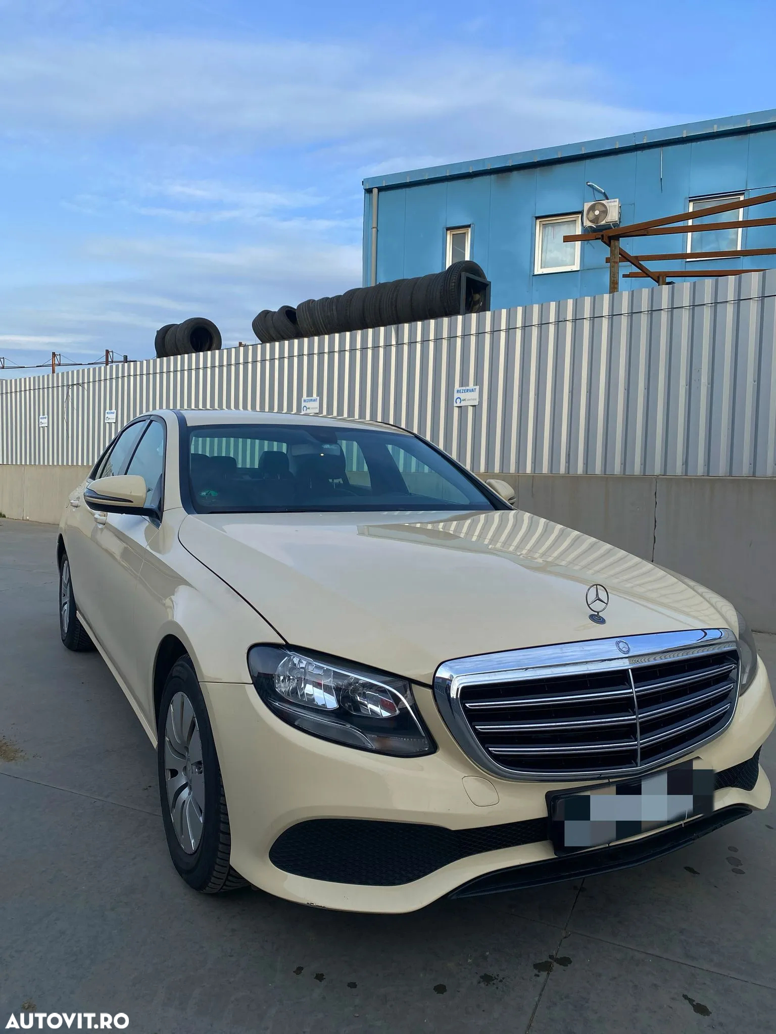 Mercedes-Benz E 200 d 9G-TRONIC Avantgarde - 3
