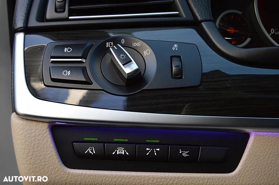 BMW Seria 5 520d xDrive Aut. Luxury Line - 8