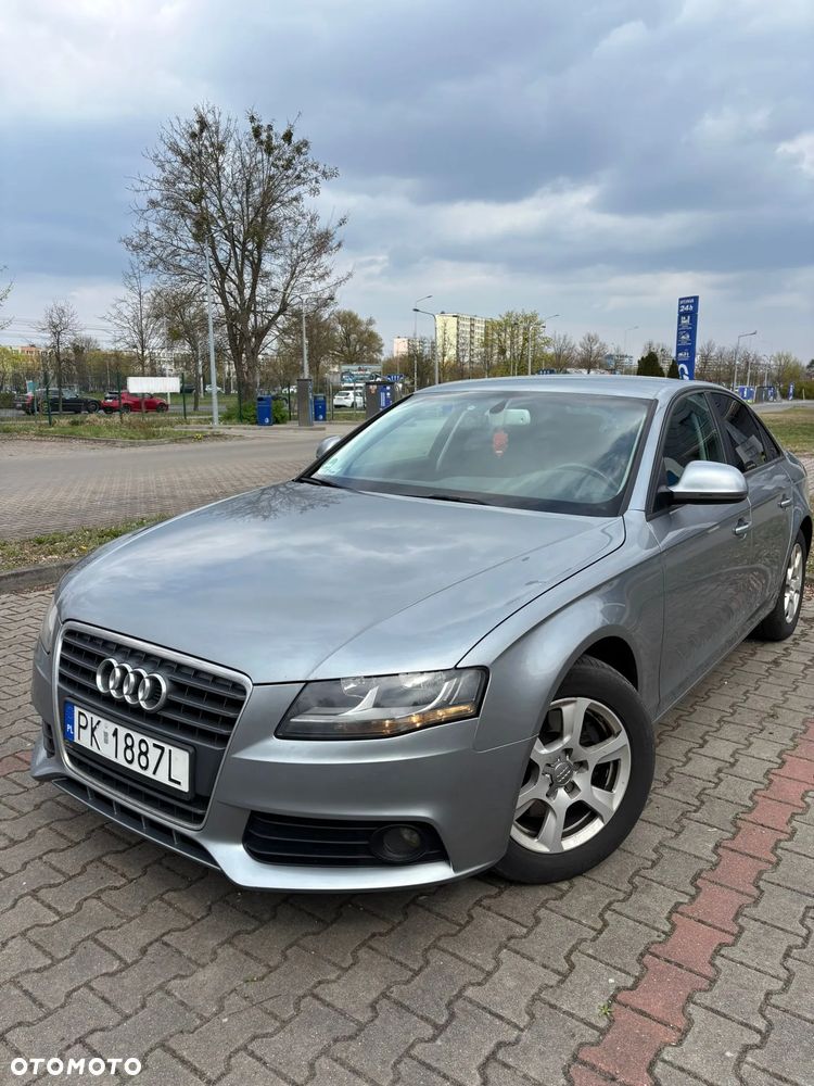 Audi A4 Limousine - 1