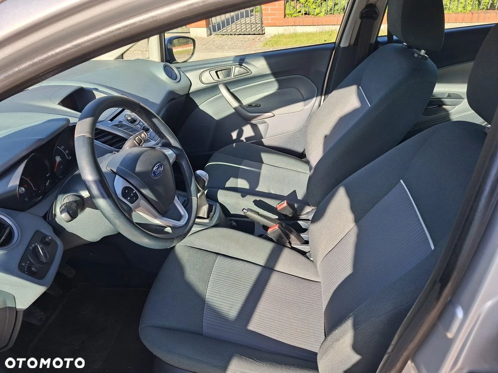 Ford Fiesta - 9