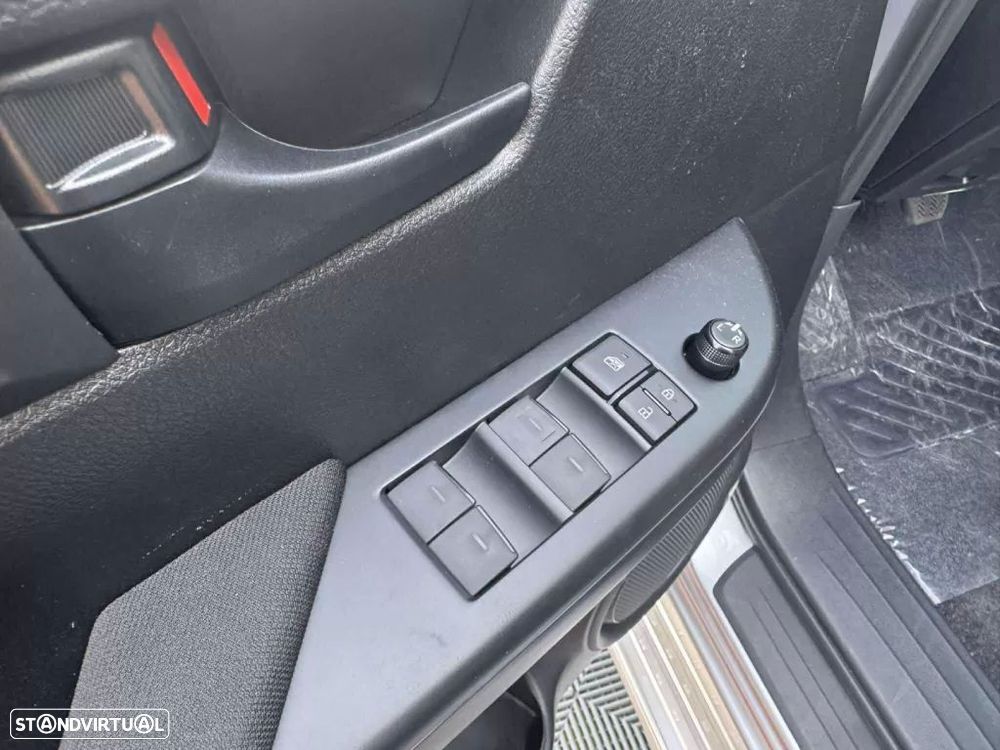 Toyota Hilux 4x4 Cabine Dupla Duty - 17