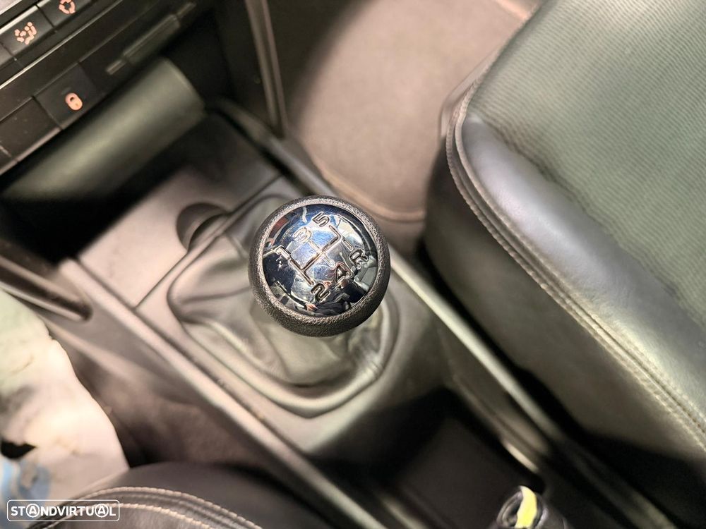 Peugeot 207 SW 1.6 HDi Outdoor FAP - 21