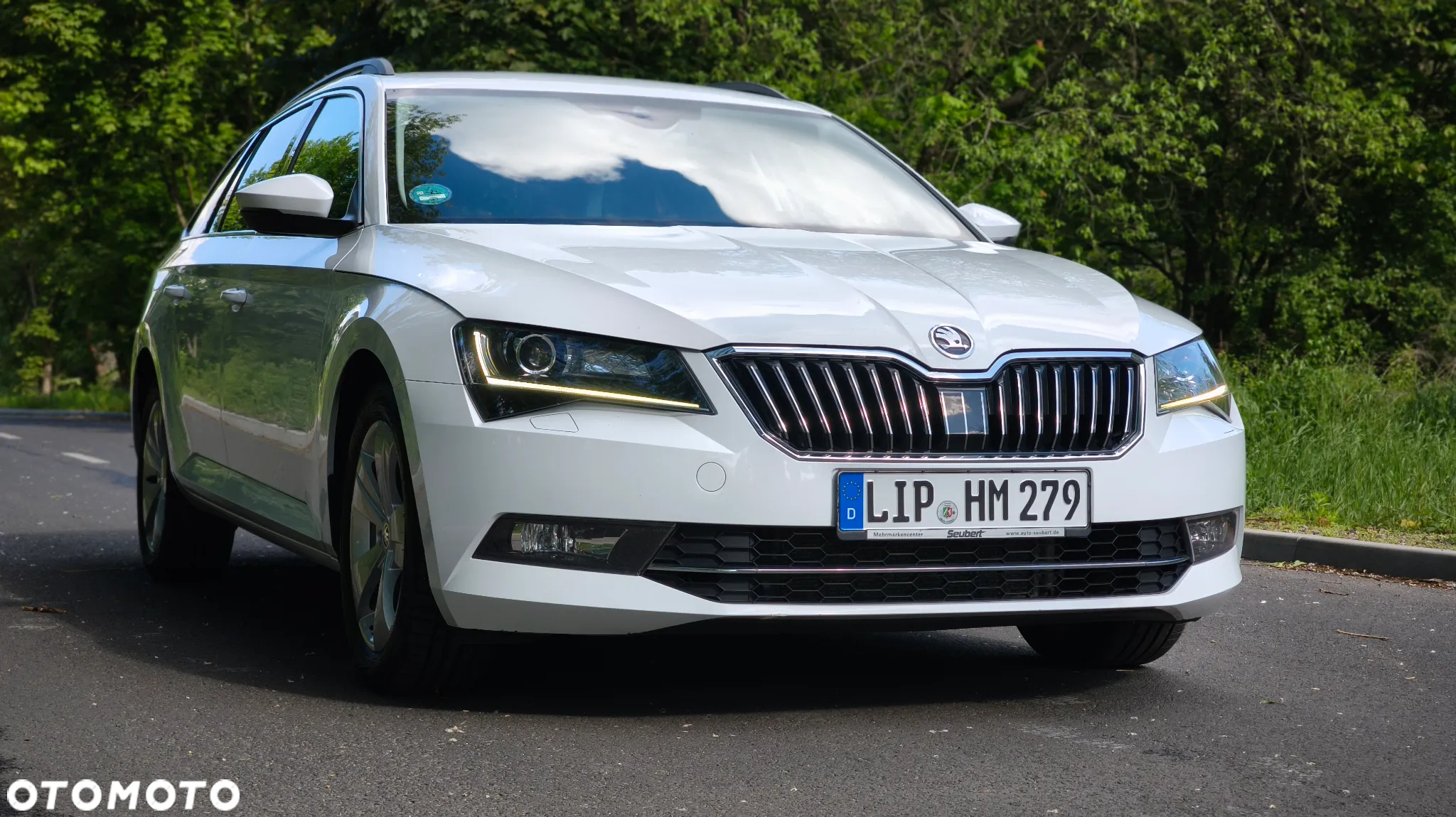 Skoda Superb 2.0 TDI 4x4 DSG Ambition - 4