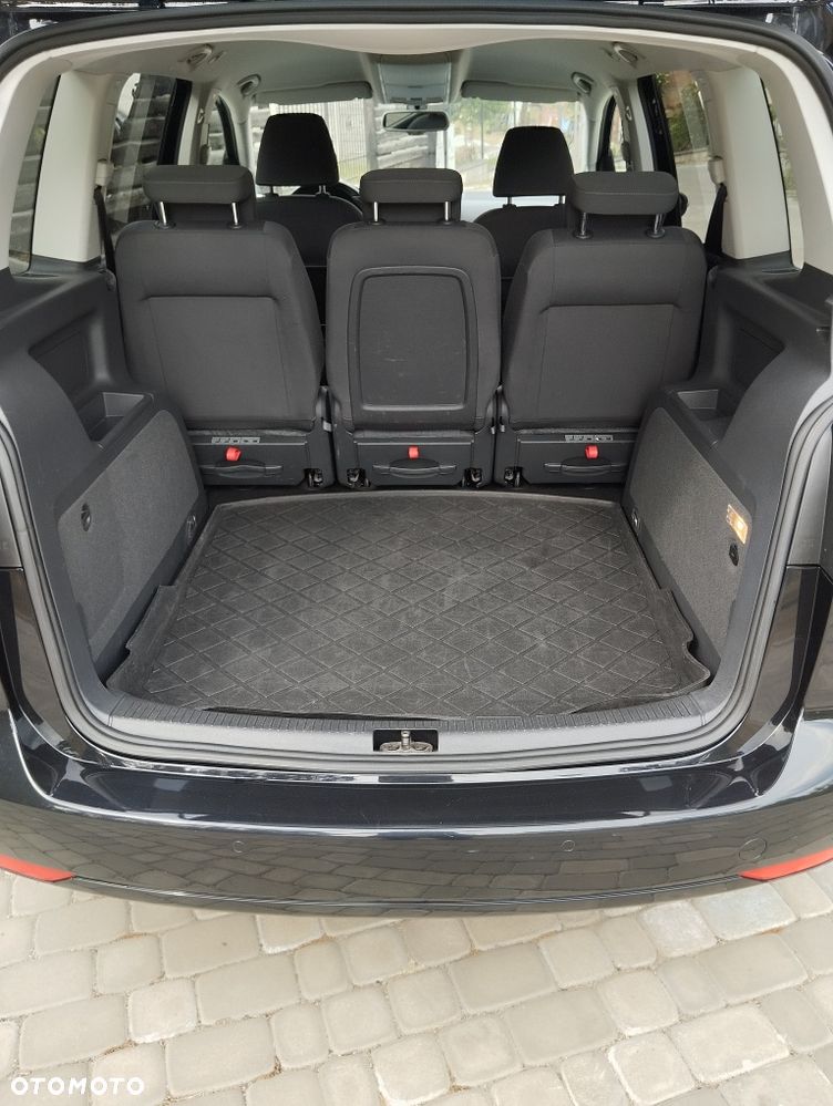 Volkswagen Touran - 6