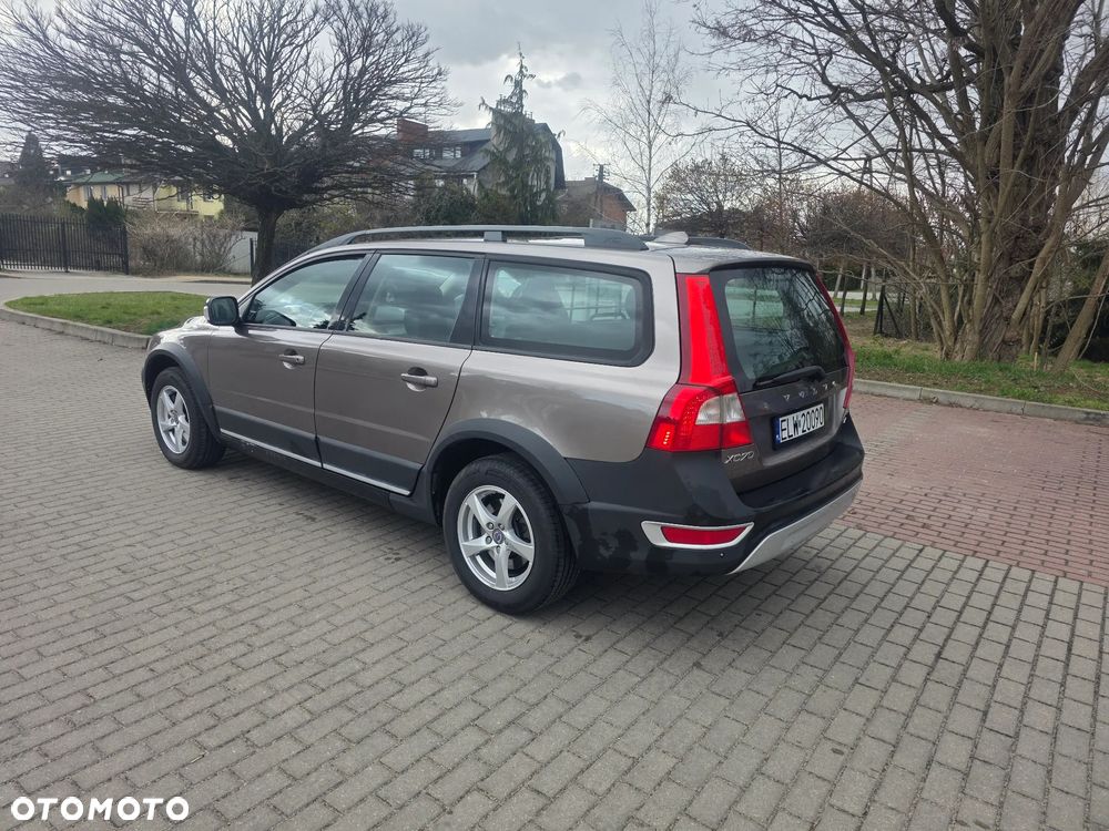 Volvo XC 70 3.2 AWD Momentum - 5