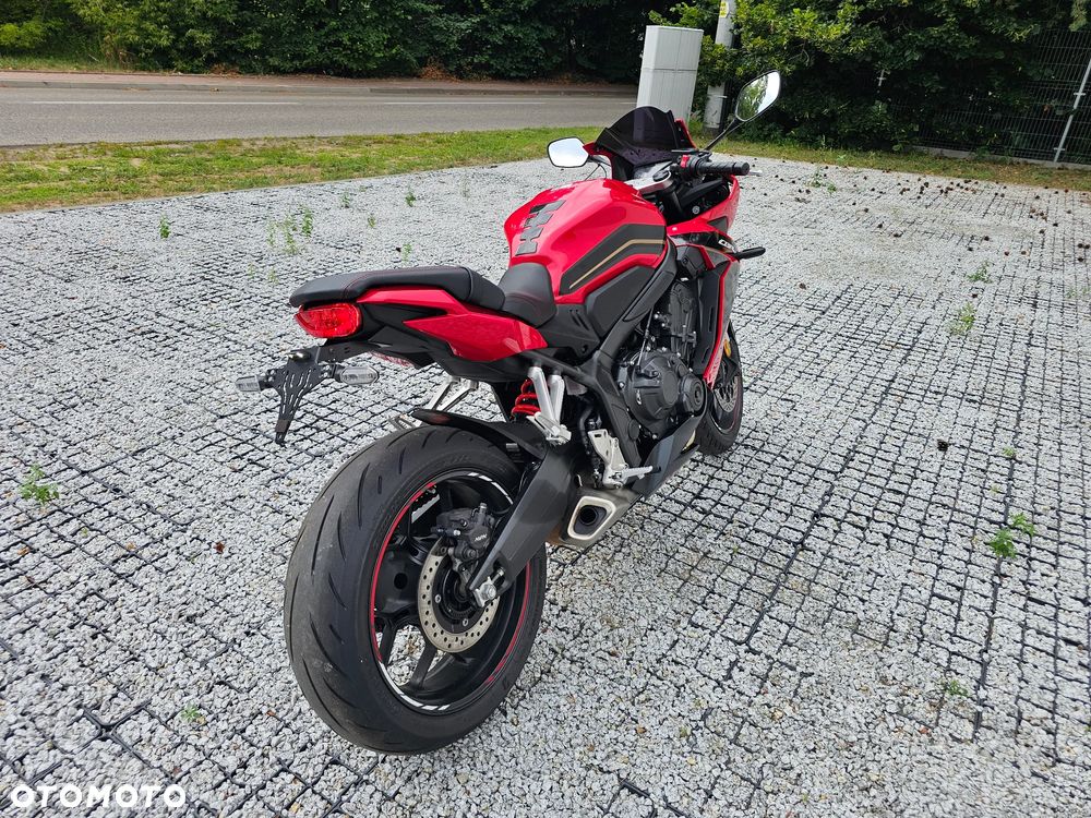 Honda CBR - 16