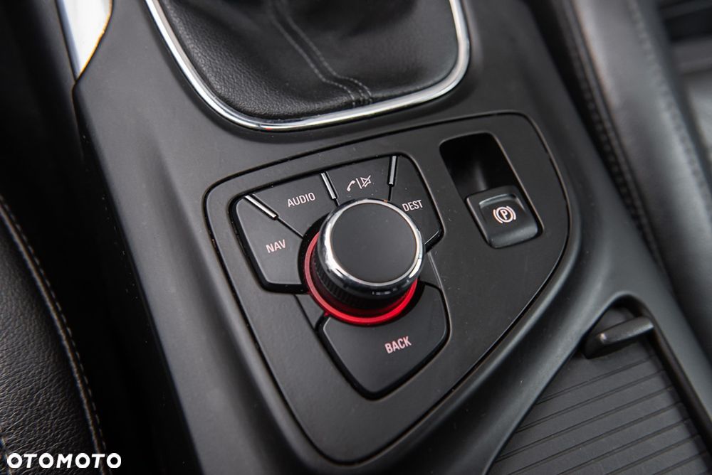 Opel Insignia 2.0 T Sport - 24