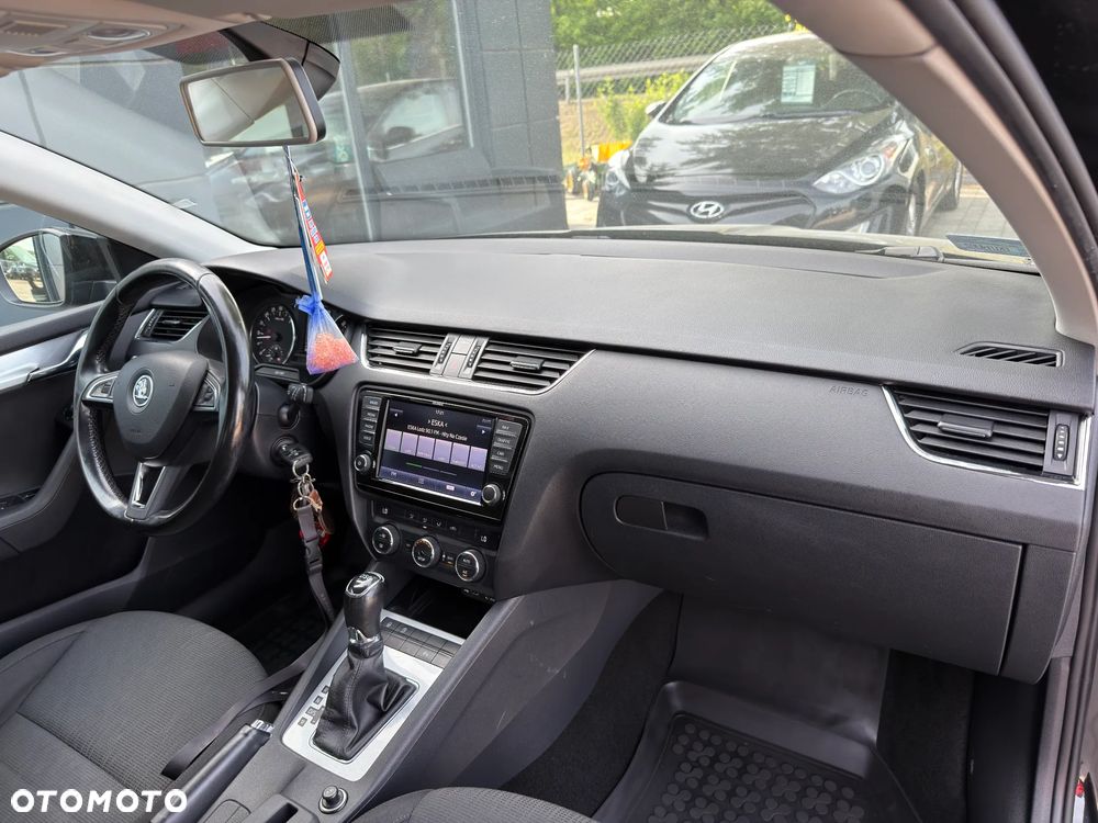 Skoda Octavia 2.0 TDI Style DSG - 27