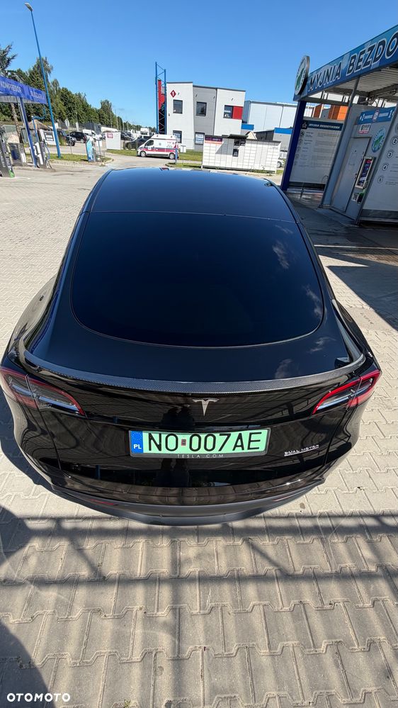 Tesla Model Y Performance AWD - 10