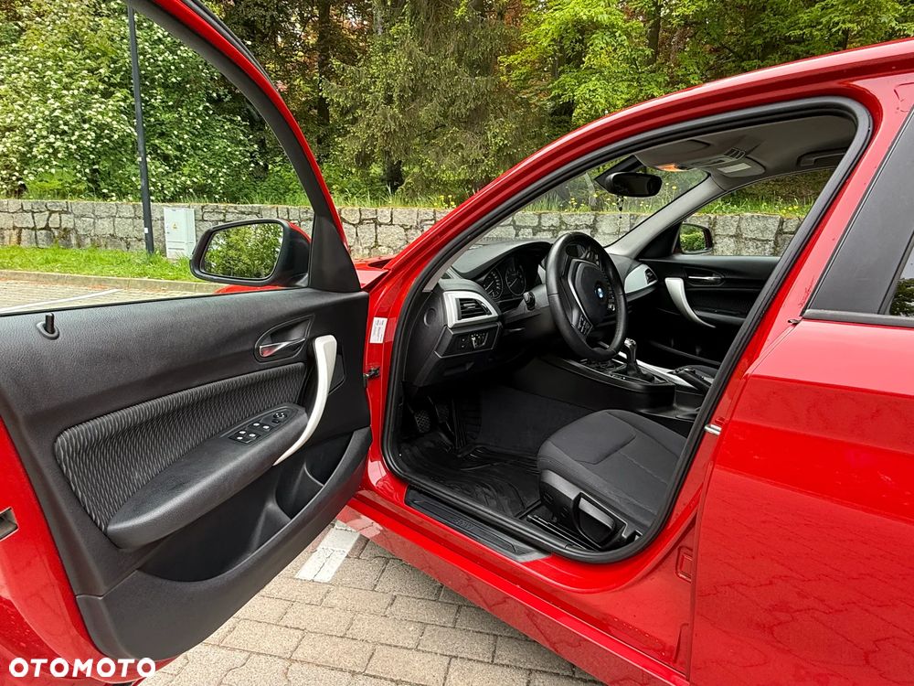 BMW Seria 1 116i - 10