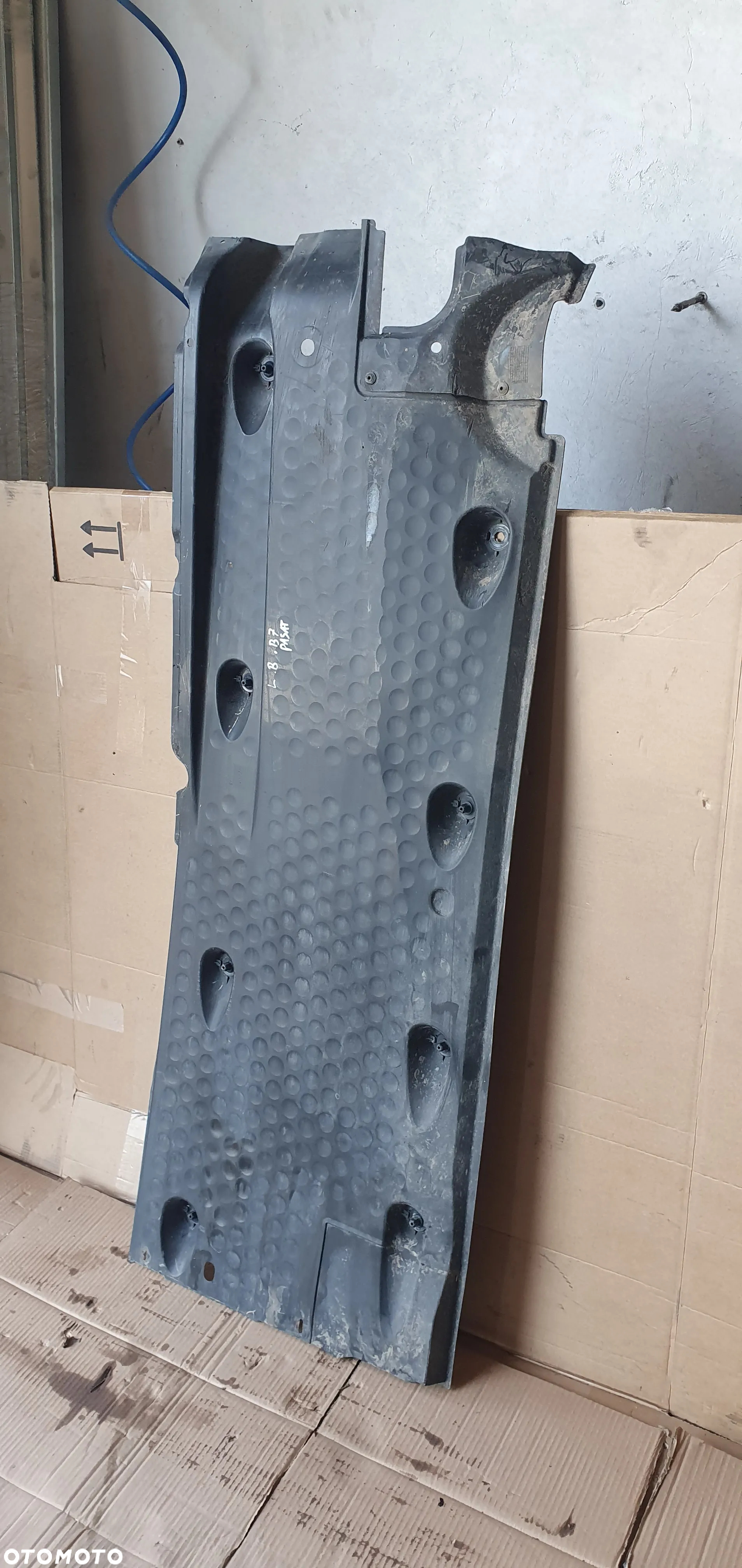 Osłona podwozia płyta lewa VW Passat B7 3C0825201F - 2