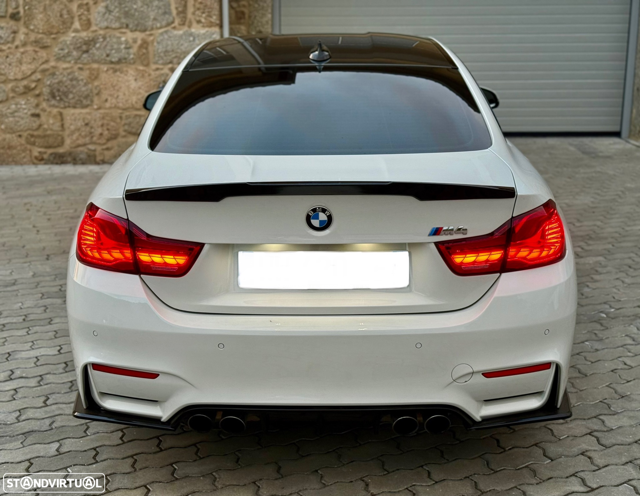 BMW M4 Coupe DKG - 11