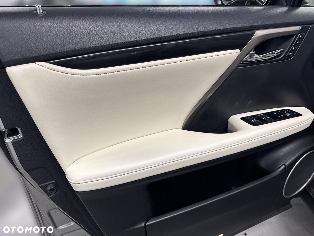 Lexus RX 450h Prestige MY19 - 16